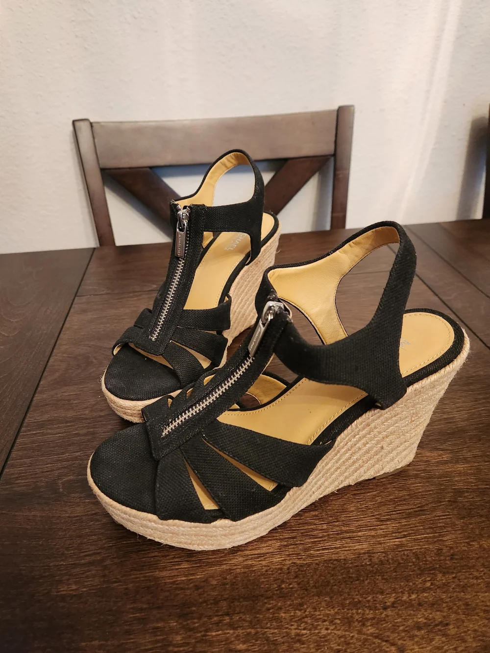 Michael Kors Women's Berkley Canvas Espadrille Wedge Sandal Size 7 Black - Picture 1 of 9